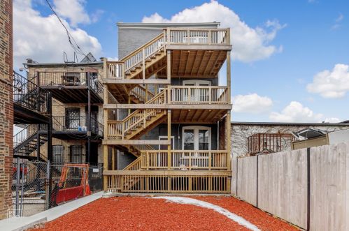 1307 Kedzie Ave, Chicago IL 60652-2602 exterior