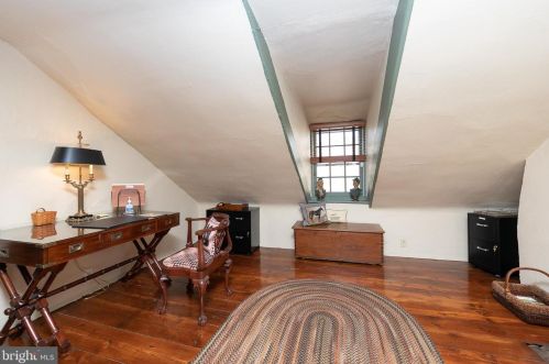 302 2nd St, Philadelphia PA 19148-1945 exterior