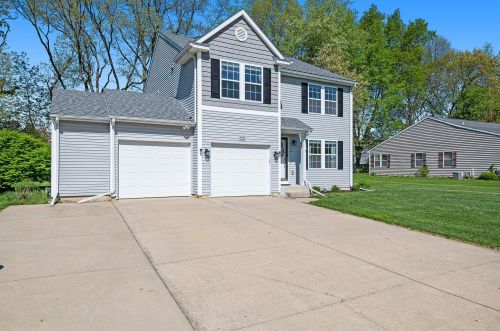 6906 Cypress Bay Dr, Kalamazoo MI 49009-7776 exterior