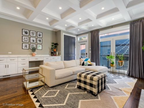 1350 Oakley Blvd, Chicago IL 60622-1848 exterior