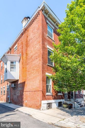 1331 Dickinson St, Philadelphia PA 19147-6211 exterior