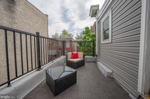 1309 Dickinson St, Philadelphia PA 19147-6221 exterior