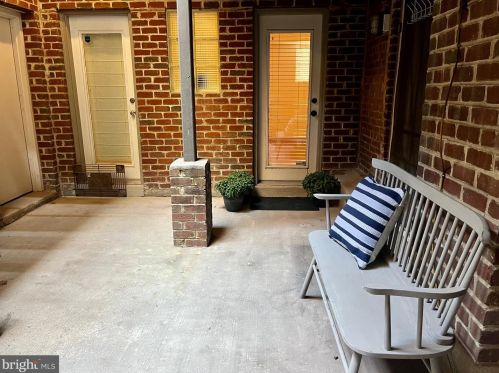 1514 21st St, Washington DC  20036-1009 exterior