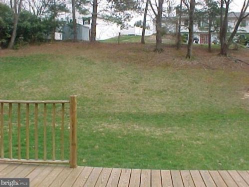 16823 Bethayres Rd, Rockville MD  20855-2025 exterior