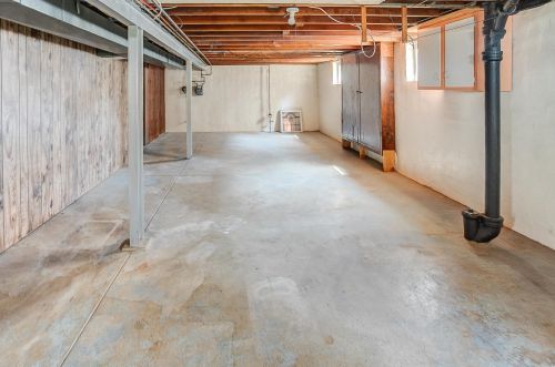 9045 Rosemary Ave, Saint Louis MO 63123-4616 exterior