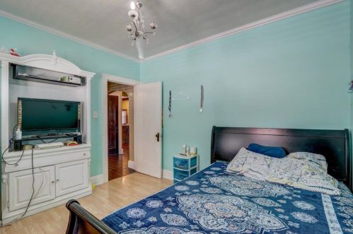 2106 34, Milwaukee WI 53215-2301 exterior