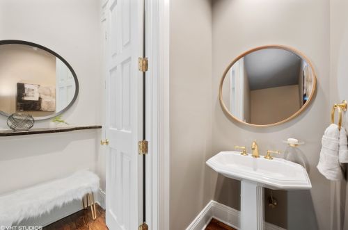 455 Webster Ave, Chicago IL 60614-3708 exterior