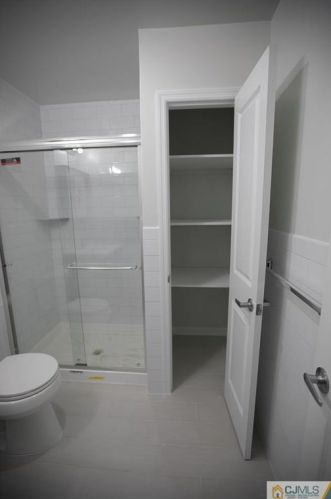 3707 Hana Rd, Edison NJ 08817-2550 exterior