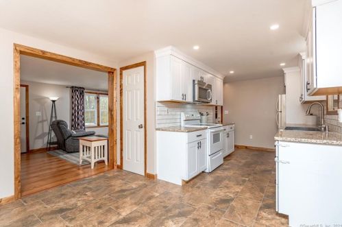 23 Orleans Ave, Killingly CT 06239-2227 exterior