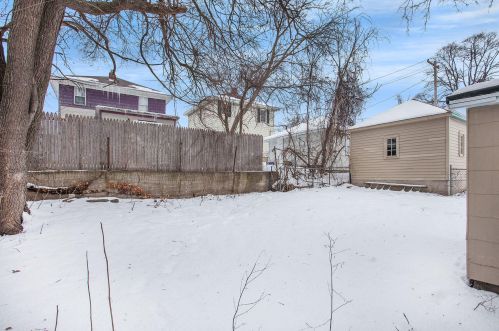 1041 Noble St, Grand Rapids MI 49507-1930 exterior