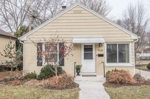 9130 Mount Vernon Ave, Milwaukee, WI 53226-4544