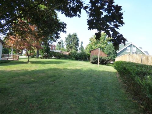 1210 Prospect Ave, Pittsburgh PA 15205-2333 exterior