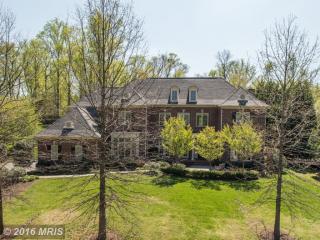 861 Centrillion Dr, Mc Lean VA  22102-1449 exterior