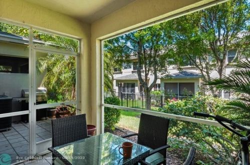 206 Birch St, Boynton Beach FL 33426-9362 exterior