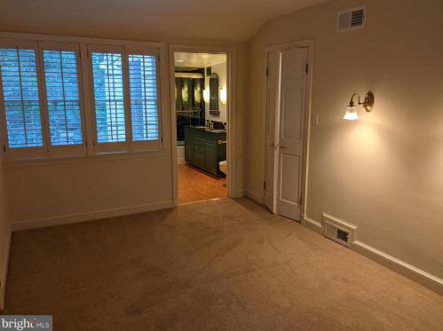 4855 Reservoir Rd, Washington DC  20007-1543 exterior