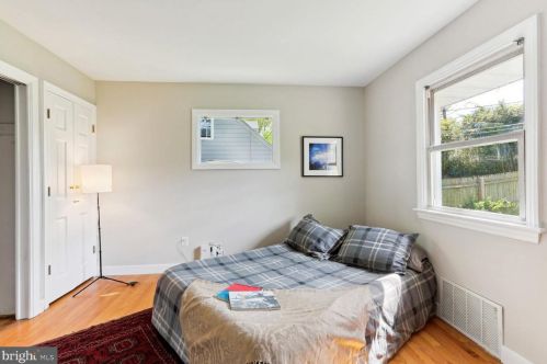 6512 Cavalier Dr, Alexandria VA 22307-1303 exterior