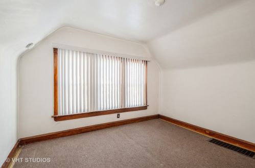 1227 73rd St, Chicago IL 60638-5918 exterior