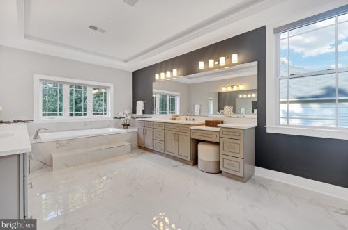 1864 Kirby Rd, Mc Lean VA 22101-5326 exterior