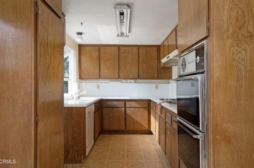 3450 Schooner Walk, Oxnard CA 93035-1642 exterior