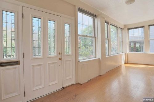 121 Hauxhurst Ave, Union City NJ  07086-6838 exterior