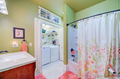 523 Clay Ave, Meskegon MI 49440-1002 exterior