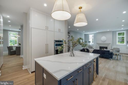 3036 Arizona Ave, Washington DC  20016-3419 exterior