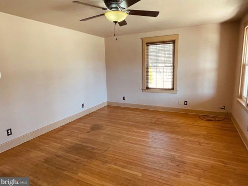 115 Elm Ave, Hanover PA  17331-1824 exterior