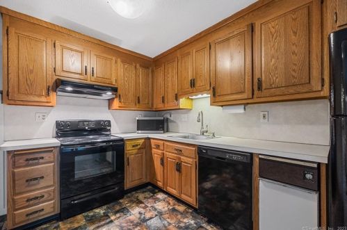 50 Long St, New Britain, CT 06051-1300