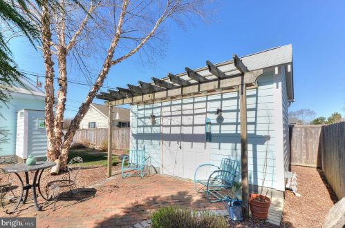 121 3 St, Lewes DE 19958-1328 exterior