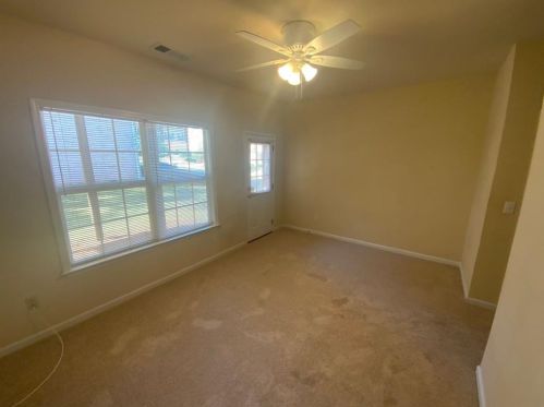 7828 Kiverton Pl, Atlanta GA  30350-5890 exterior