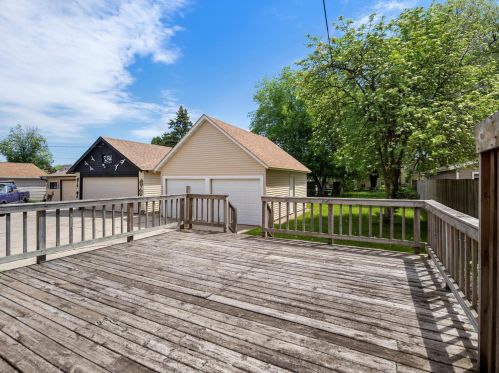 1325 16 St, Manitowoc WI 54220-5611 exterior