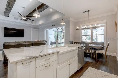 305 Hanna Ave, Tampa FL  33604-6633 exterior