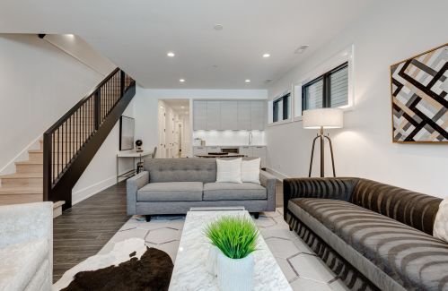 1909 Dayton St, Chicago IL 60614-5028 exterior