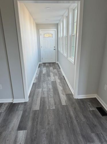 77 Prospect Hill Rd, Windsor CT  06095-1642 exterior