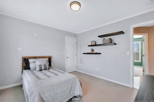 2 Silver Brook Ln, Torrington CT 06790-7814 exterior