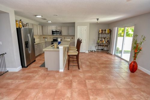 1761 Bradway Ln, Fort Pierce FL 34953-1621 exterior