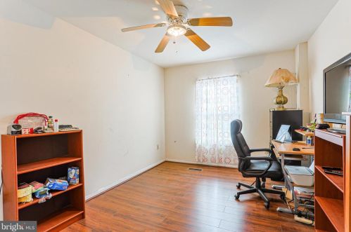 1537 19 St, Philadelphia PA 19121-4120 exterior