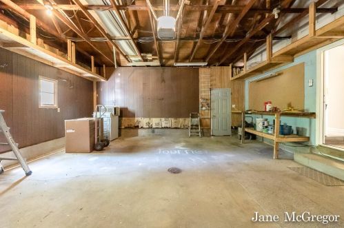 1305 Poulson Rd, Meskegon MI 49445-2532 exterior