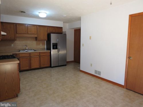 628 Fulton St, Hanover PA  17331-2724 exterior