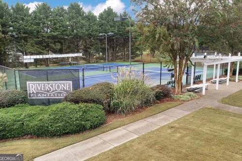 8815 Frst Path Dr, Gainesville GA 30506-7944 exterior