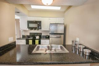 5200 Lamar Blvd, Austin TX  78751-1821 exterior