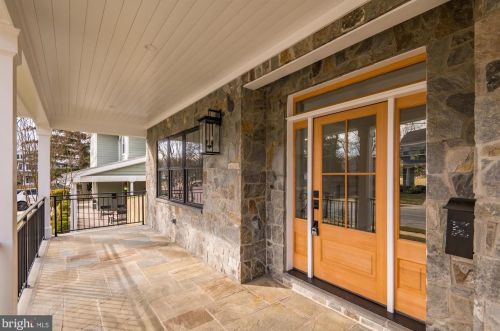 5805 Beech Ave, Bethesda MD  20817-3407 exterior