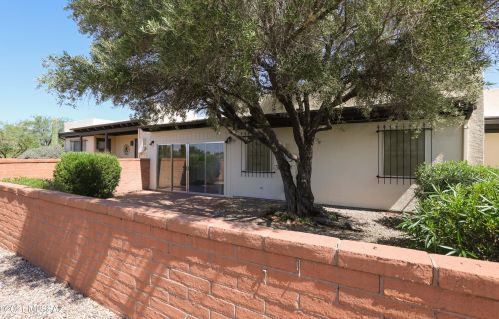 641 Paseo Del Prado, Green Valley AZ 85614-1974 exterior