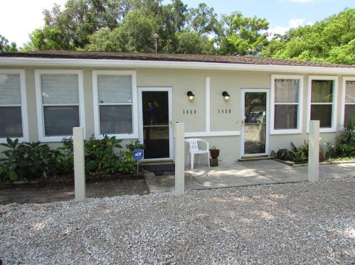 1428 Arctic St, Tampa, FL 33604-1104