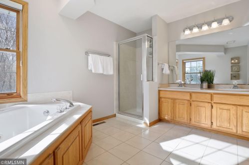 4133 Countryview Dr, Saint Paul MN 55123-3948 exterior