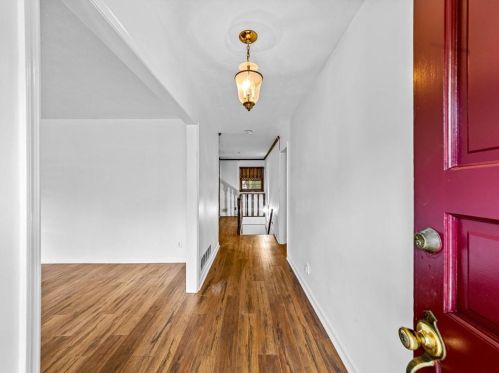 4473 Janice Dr, Atlanta, GA 30337-5201