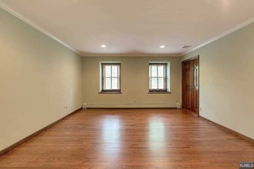 36 Saddle River Rd, Upper Saddle River NJ  07458-3205 exterior