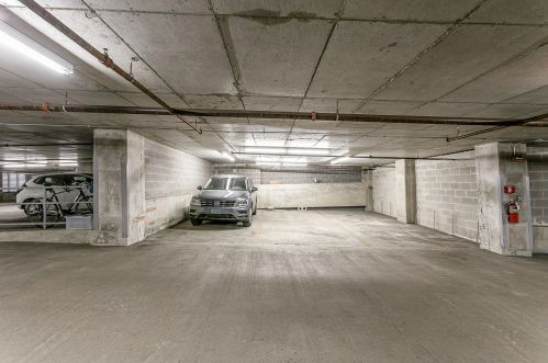 1600 Prairie Ave, Chicago IL  60616-1360 exterior