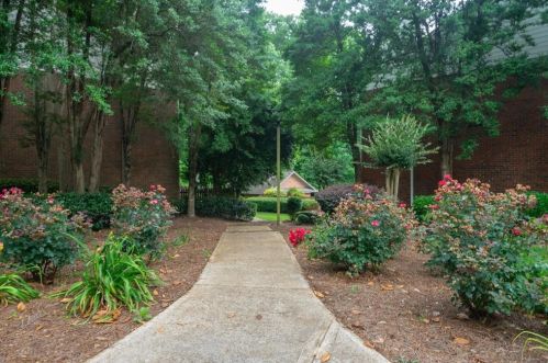 504 Brandywine Cir, Atlanta GA 30350-2004 exterior