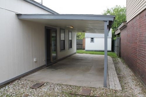 2420 Markland St, Irving TX  75060-6868 exterior